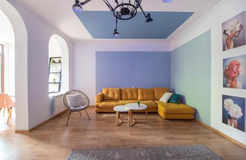 Avlabari Apartment | Veranda House on Samreklo 25