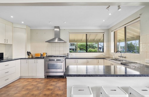 Mullaway House | Verandah Sunrise - Mullaway village