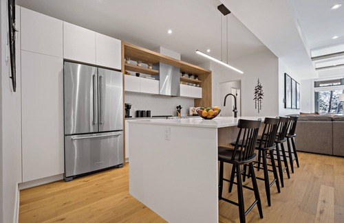 Mont-Tremblant Condo | Verbier Tremblant - Ski & Pool & Golf - EV Charger