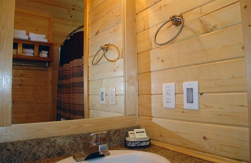 Cherry Resort | Verde Valley Deck Cottage 8