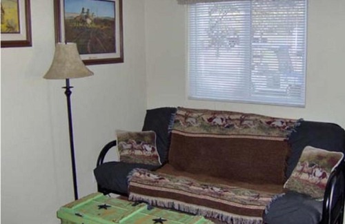 Cherry Resort | Verde Valley Studio Park Model Cabin 15
