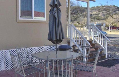 Cherry Resort | Verde Valley Studio Park Model Cabin 16