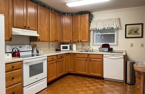 Verdigre House | Verdigre - Parkside Cottage