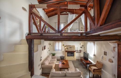 Loulos Villa | Verekinthos Villas - Pool, Hot Tub, BBQ, Kids Playground, Stunning Mountain Views