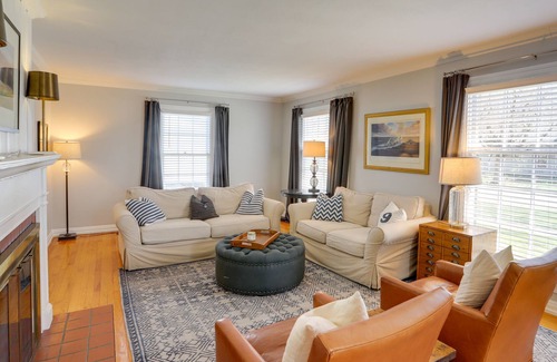 Vermilion House | Vermilion Home in Harbour Town: Walk to Beach!