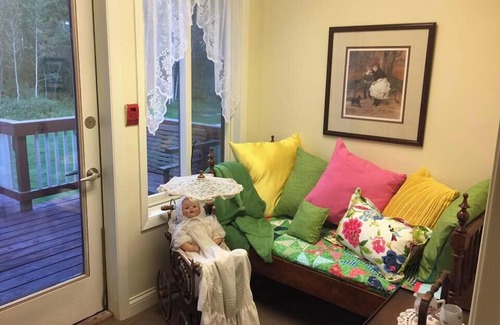 Soudan Bed & Breakfast | Vermilion Park Inn, LL Bear's Den (lower level)