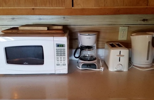North Ferrisburgh Cottage | Vermont Lake Champlain Cottage - 30 minutes from Burlington or Middlebury