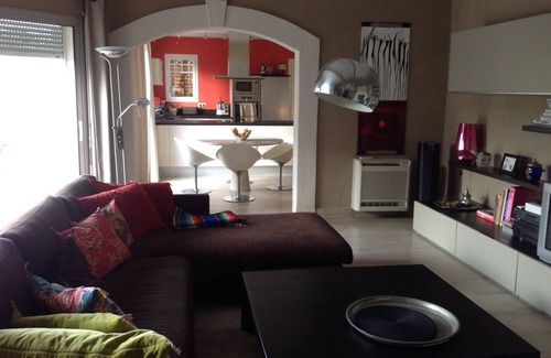 Lunel Villa | Very beautiful villa, comfortable and very bright, in a residential area.