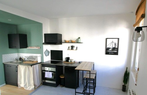 Saint-Martin-du-Littoral Apartment | Very bright 30m² at 200m from the beach
