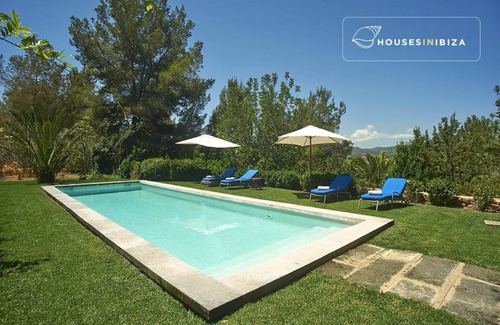 Can Besso Villa | Very charming well decorated renovated 200 m2 finca with 5 bdms pool lush garden