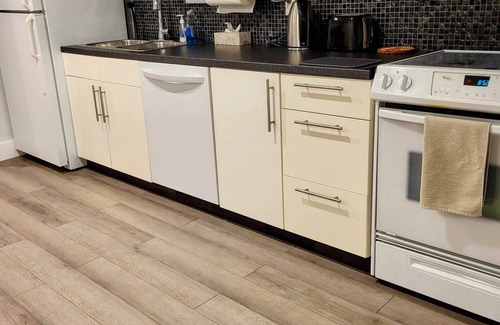 Brampton Apartment | Very clean, comfortable, spacious 2 bdr basement apartment in central location