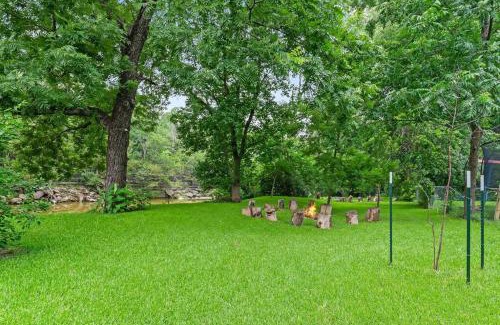University Hills House | Very Cozy Home On a Creek - Sleeps 8