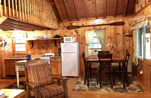 Leeds Cottage | Very Family Friendly Newly Updated Cottage on Androscoggin Lake