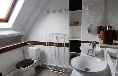 Besse-en-Chandesse Apartment | Very nice character F4 Duplex