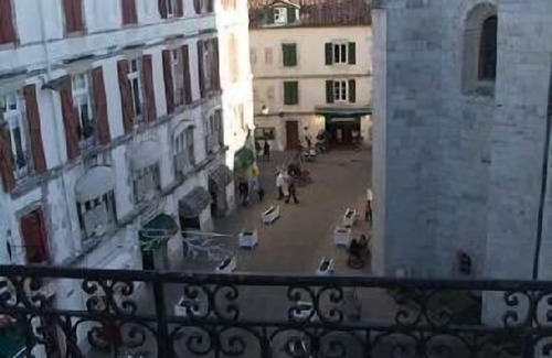 Saint-Jean-de-Luz City Center Apartment | Very nice flat, fully renovated, in the heart of the historic part of the city