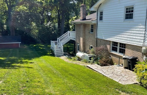 Edgewater House | Very nice house on quiet lot, dead end street. Kid friendly neighborhood.