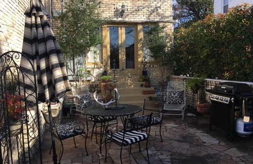Fort Worth Apartment | Very nice minutes from TCU, Will Rodgers Coliseum, Art Museum & AT&T stadium