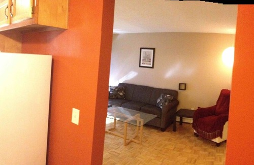 Plymouth Condo | Very nice one bedroom+ condo in great location.