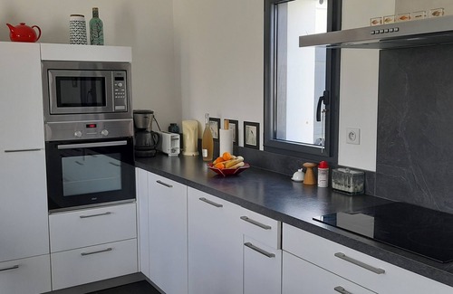 Noirmoutier-en-l'Ile House | Very pretty noirmoutrine house ideally located 200m from beaches and port.