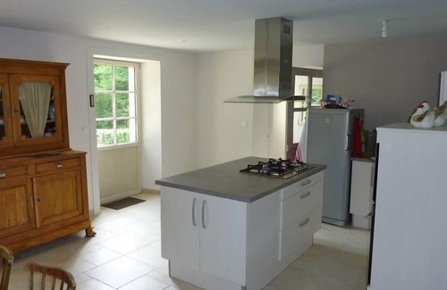 Scey-Maisieres House | Very pretty house on the edge of the forest with wooded park 3mn from Ornans