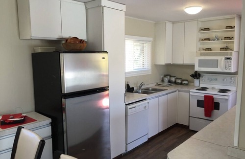Mulmur Cottage | Very Private Cottage on 15 Acres with Pond & Beach Perfect for Swimming
