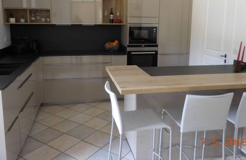 Ascain House | Very quiet family house with garden, near the center and at the foot of the Rhune