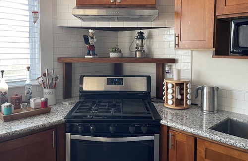 Old San Leandro Apartment | VERY RARE TO FIND!!...IN THE HEART OF SAN LEANDRO!!