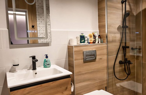 Mladost Apartment | Very Spacious & Modern 2Bed near Airport & Centre