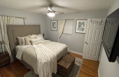 Overland House | Very stylish 3-Bedroom unit in safe neighborhood