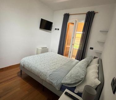 Peretola House | Vespucci Rooms & Apartament Eliana