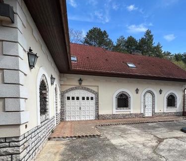 Veszprem House | Veszprémvölgyi Kúria