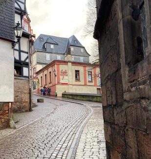 Marburg House | Vetters romantisches Gästezimmer in der Marburger Oberstadt