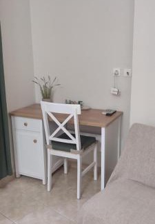 Ermoupoli Apartment | VeVou Apartment