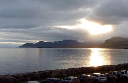 Olafsvik House | Við Hafið Guesthouse