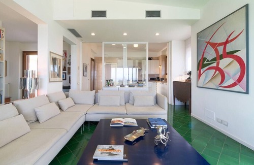 Costa Saracena-Castelluccio Villa | Villa Augusta - sea front villa with swimming pool