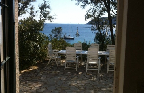 Capoliveri Apartment | VILLA PINETA - Beautiful house by the sea with direct access to the beach 9 beds