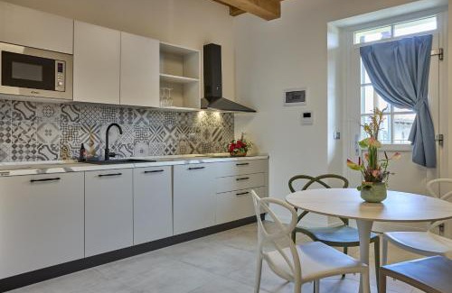 Caselle Torinese Apartment | Via Ai Portici Suite