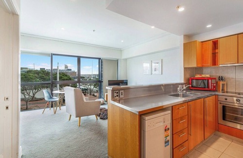 Auckland Central Business District Apartment | Viaduct Harbour Views w/Free Parking-Zodiak Stays