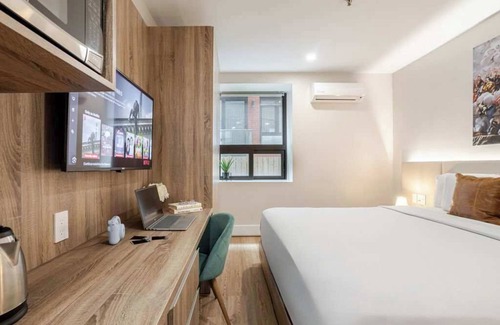 Gay Village Hotel | Vibe King – Heart of Montreal