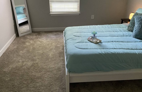 Dunwoody Apartment | VIBES:2bd/2bth| Extra: Tesla Rental Available