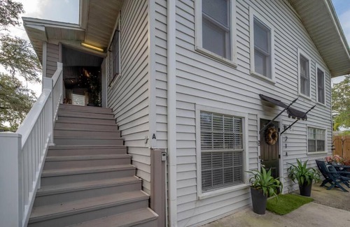 Old Seminole Heights House | Vibing in the Heights/breweries/food/petfriendly