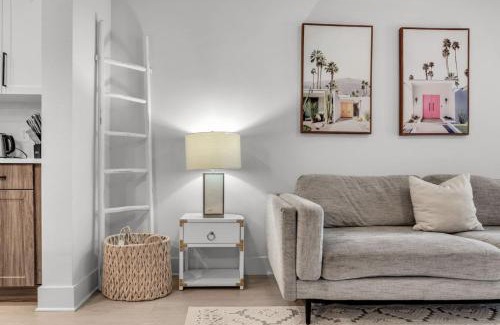 Ruskin Apartment | Vibrant 1 Bedroom Paradise Pool and Gym Bliss