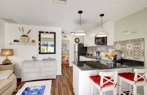 The Meadows Condo | Vibrant 1bed/1bath Golf Course Front in the Meadows