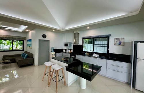 Ban Saiyuan Villa | Vibrant 2 Bedrooms Private Pool Villa