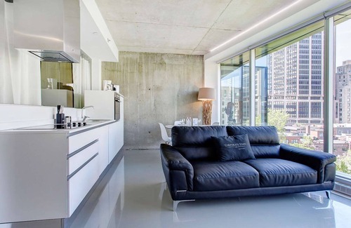 International District Apartment | Vibrant 2BR- Near Old Montreal w/Hot tub