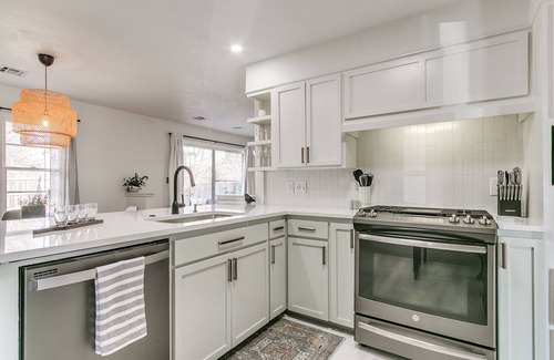 Central Oklahoma City House | Vibrant 3 bed 1.5 bath home that's close to everything in OKC!