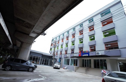 Suan Luang Apartment | Vibrant and Spacious Rooms in Bangkapi