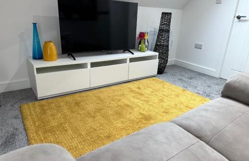 Cathays Apartment | Vibrant Apartments Close to City Centre