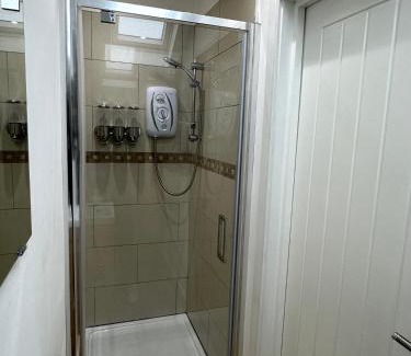 Cathays Apartment | Vibrant Apartments Close to City Centre
