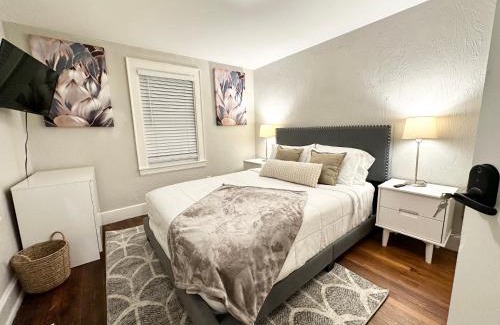 Brockton Apartment | Vibrant City Home 4BD 2BA
